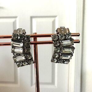 Vintage rhinestone clip on earrings